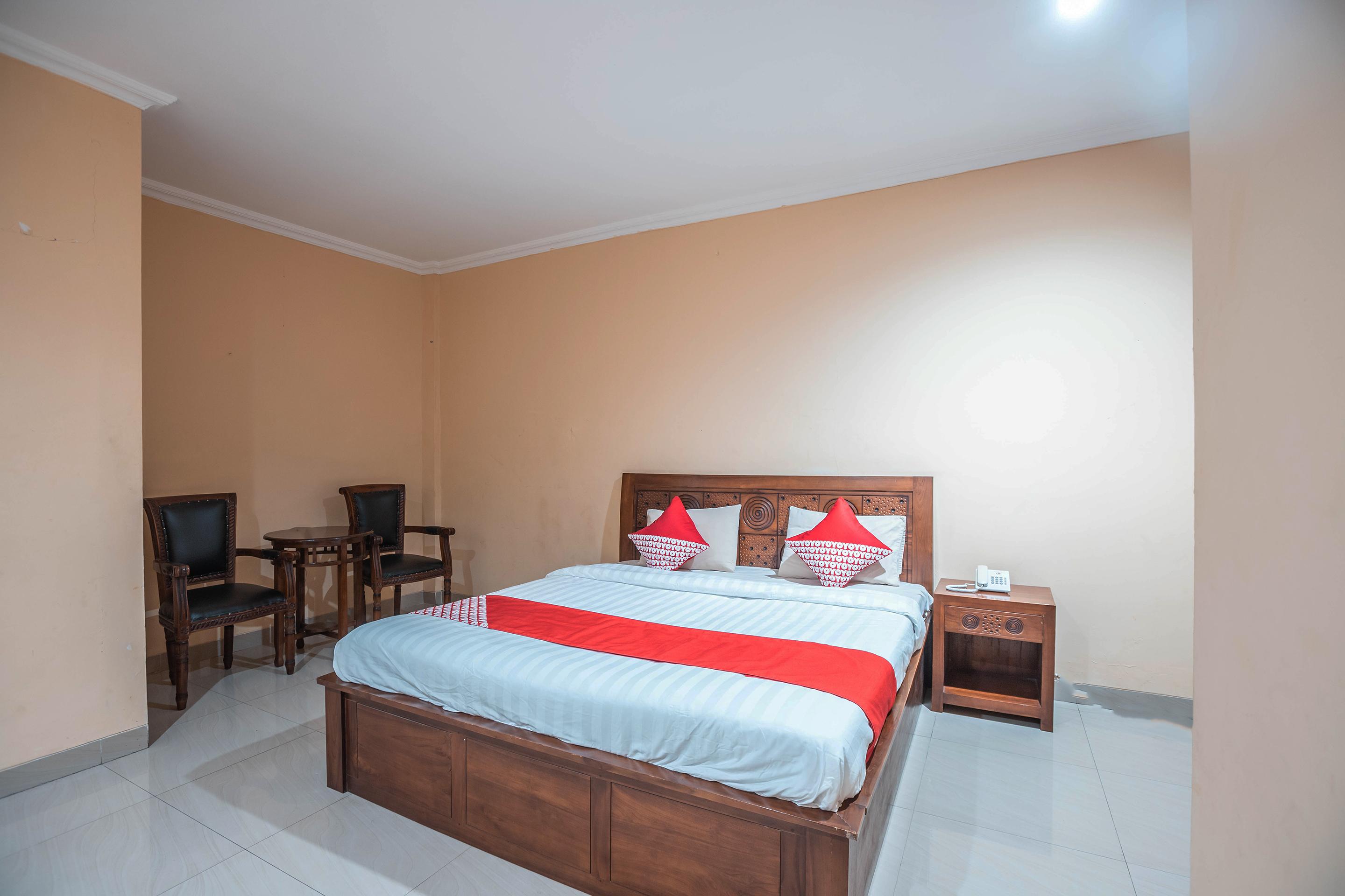 Super Oyo 686 Bunga Karang Hotel Бекаси Экстерьер фото