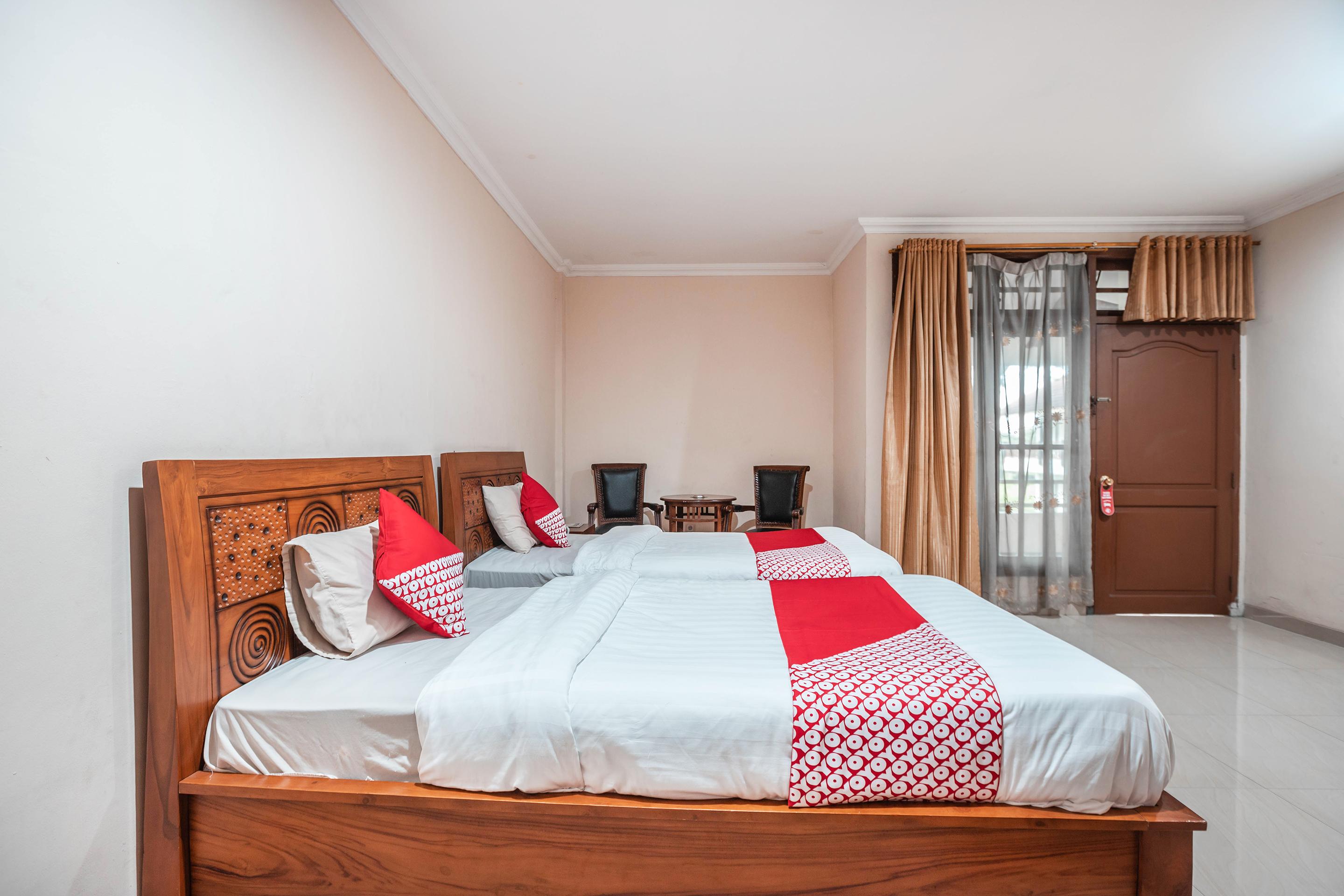 Super Oyo 686 Bunga Karang Hotel Бекаси Экстерьер фото